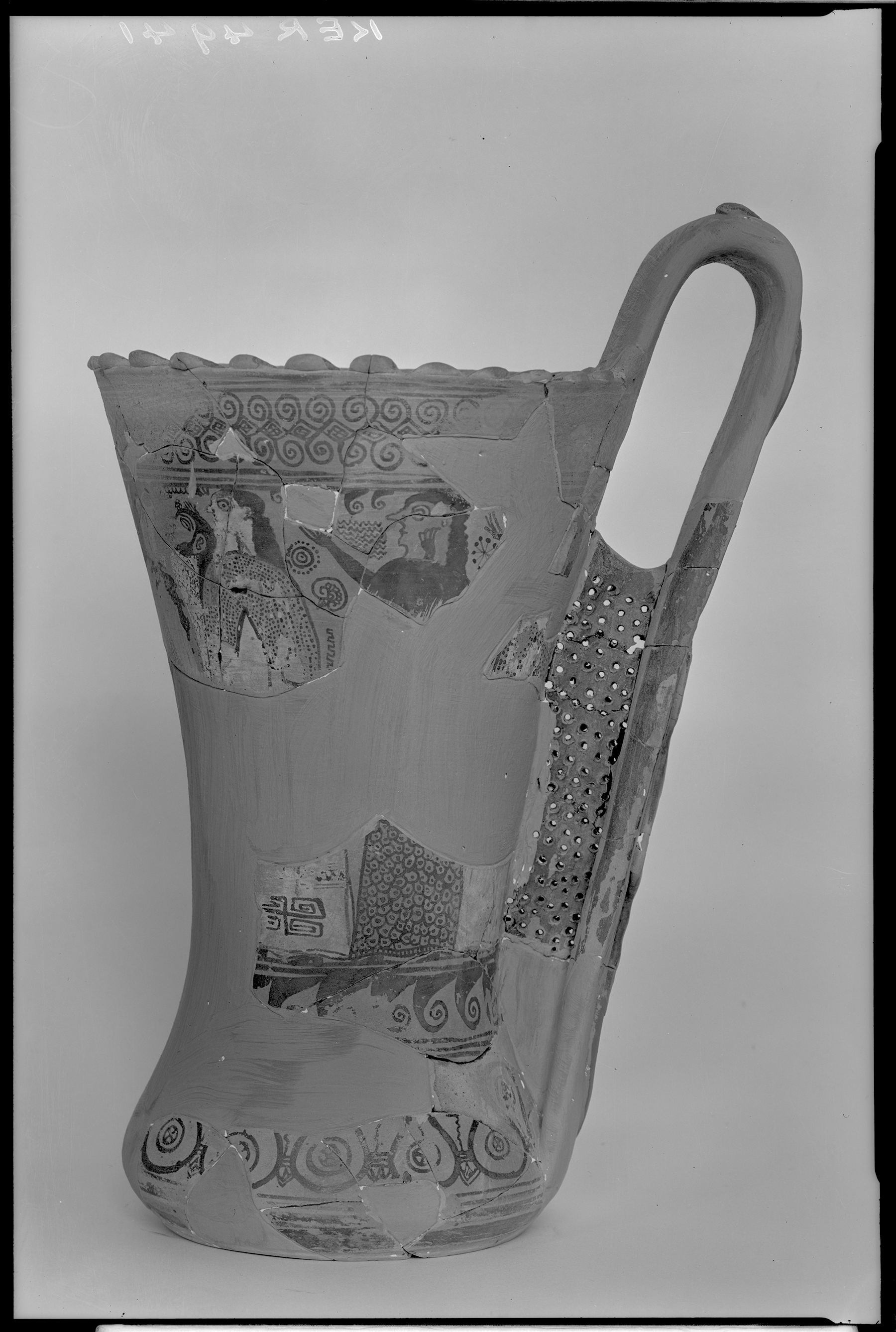 Schwarzweiß Foto einer antiken Vase