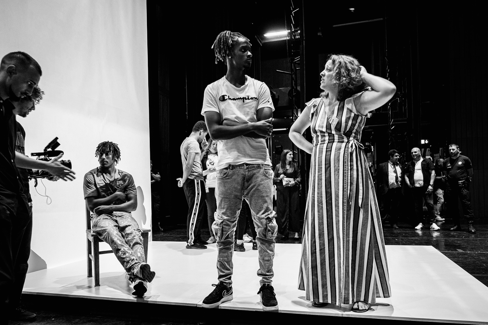 Photograph of the opera cast posing before the performance at the Calouste Gulbenkian Concert Hall in Lisbon, Portugal, on 16 June 2022.