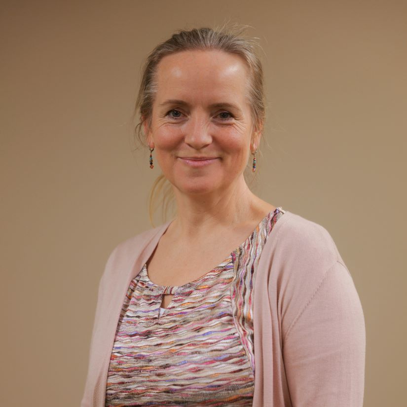 Mag.<sup>a</sup> art. Dr.<sup>in</sup> phil.<br />Magdalena Bork