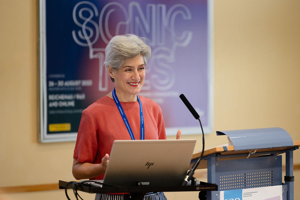 Therese Kaufmann, head of the research support unit © Sylvia Faustenhammer