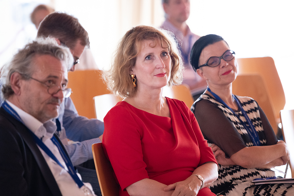 Johannes Meissl (Vice Rector), Ulrike Sych (Rector), Rosa Reitsamer (Head of the Department of Music Sociology at mdw) (f.l.t.r.)@isaScience21 ©Polzer