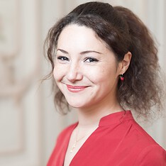 Marie Micheline Dany Charpentier-Leory, Französisch
