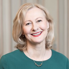 Univ.-Prof.in Hermine Haselböck-Littasy, Mezzosopran