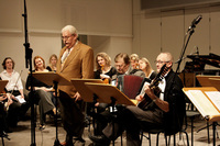 Gerhard Heger (Gesang), Herbert Bäuml (Akkordeon), Rudi Koschelu (Kontragitarre). Photo: Lisl Waltner