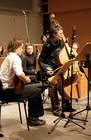 Philipp Lingg (Bariton, Gitarre), Evelyn Fink-Mennel (Gesang, Bassettl). Photo: Lisl Waltner