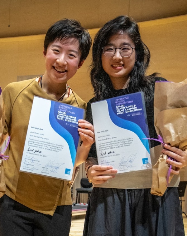 Duo Jiayi-April